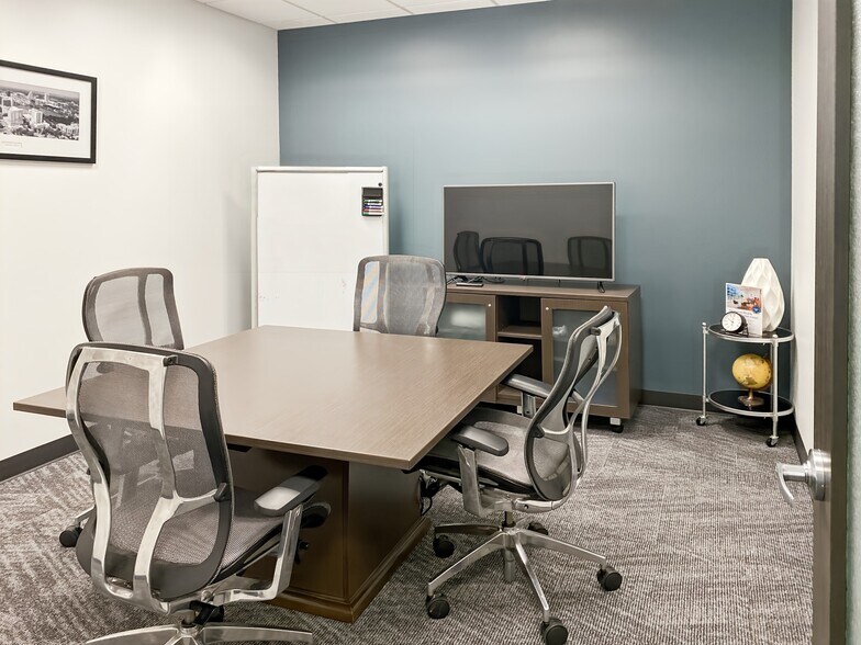 More Photos Of 1000 Highland Colony Pky, Ridgeland Coworking Space
