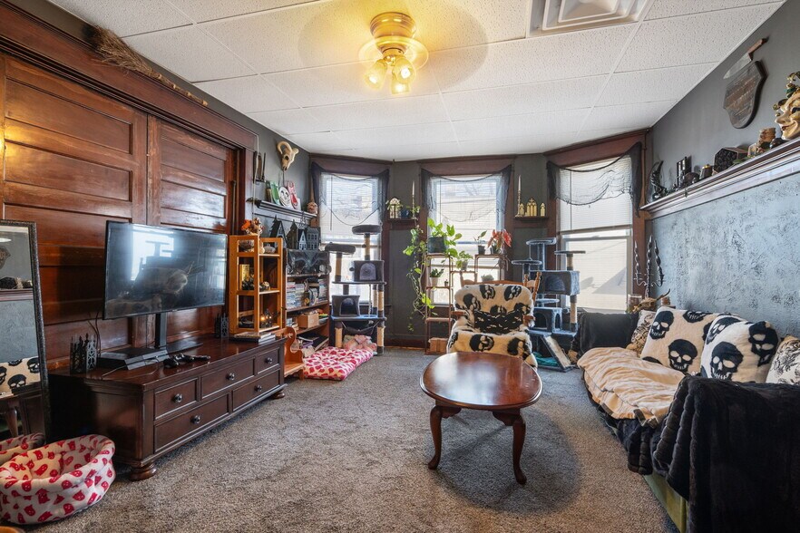 More Photos Of 1524 Van Vranken Ave, Schenectady Bar For Sale