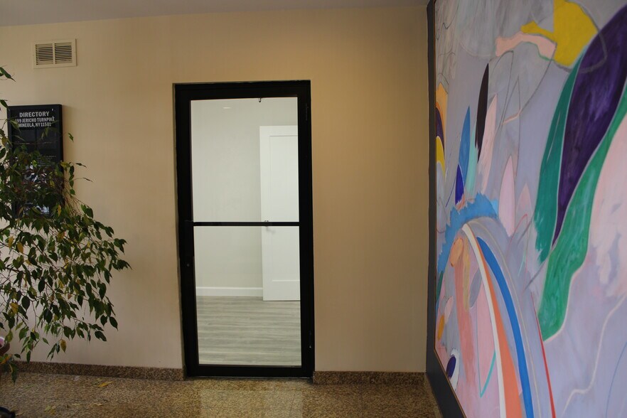 More Photos Of 499 Jericho Tpke, Mineola Office For Lease