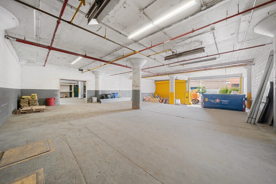 More Photos Of 1001 N North Branch St, Chicago Flex For Lease