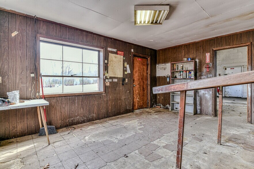 More Photos Of 314 Monmouth Rd, Millstone Township Land For Lease