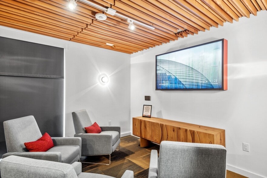 More Photos Of 1850 N 34th St, Seattle Apartments For Lease