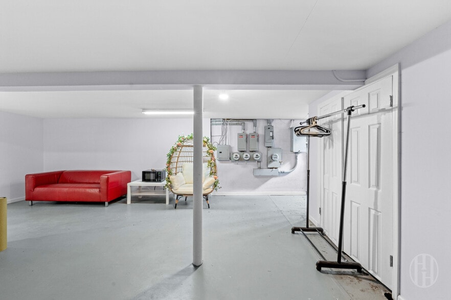 More Photos Of 41-12 29th St, Long Island City Storefront Retail Residential For Lease