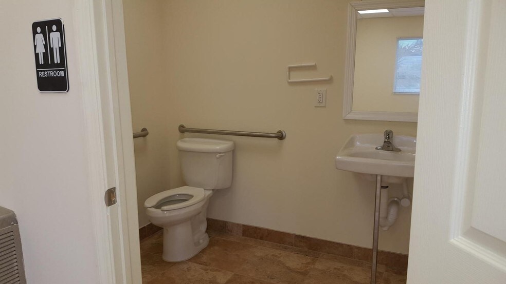 More Photos Of 2755 Vista Pky, West Palm Beach Coworking Space