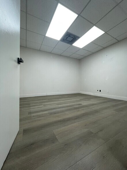 More Photos Of 6555 Powerline Rd, Fort Lauderdale Unknown For Lease