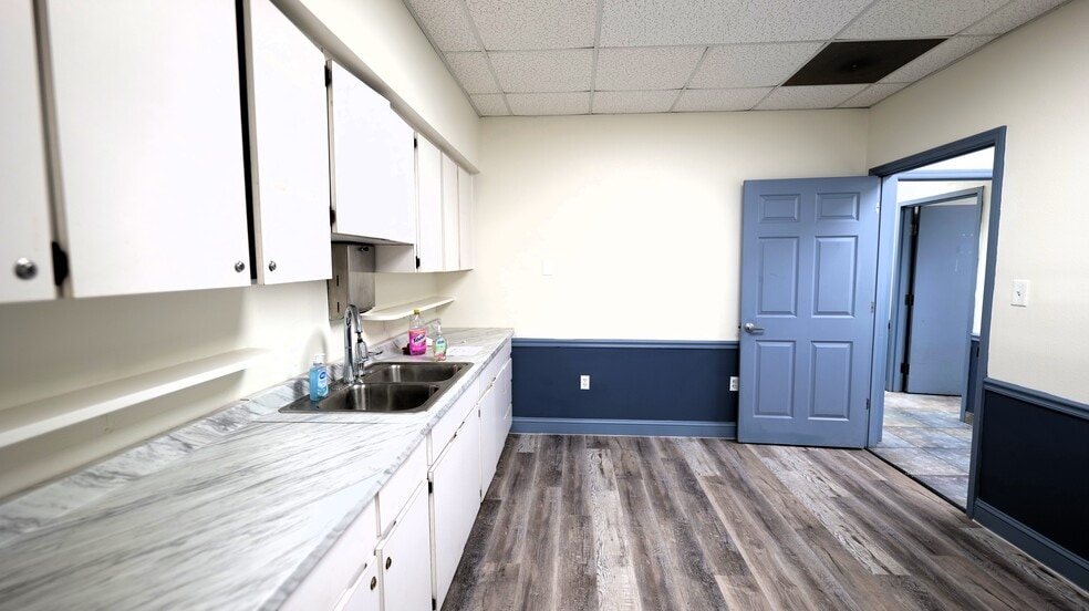 More Photos Of 1750 N 50th St, Tampa Daycare Center For Lease