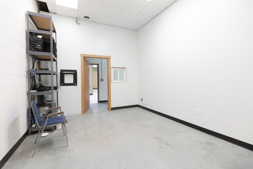 More Photos Of 90 Stonecoal Rd, Horner Freestanding For Sale