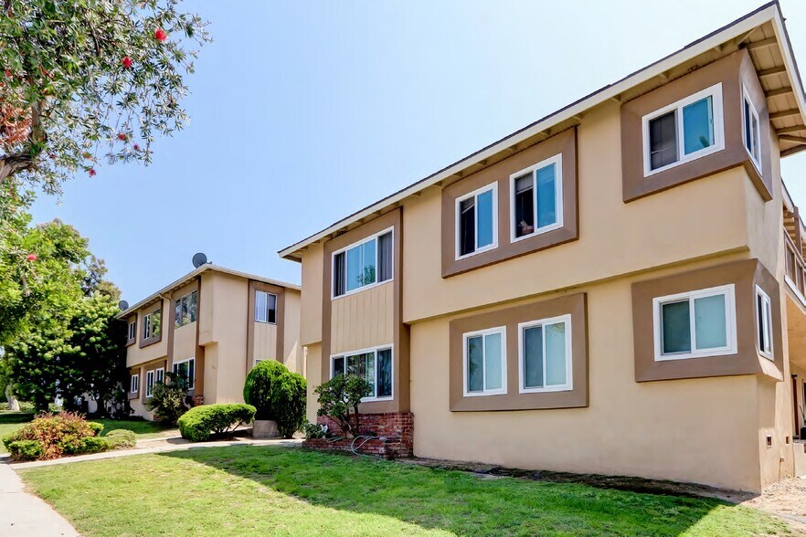Primary Photo Of 1112 E Imperial Ave, El Segundo Apartments For Sale