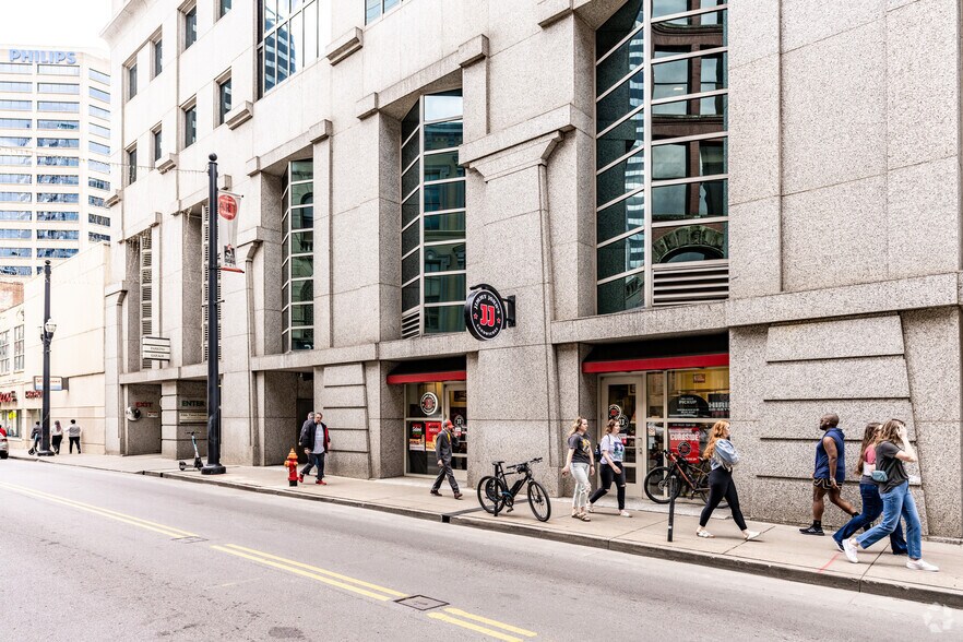 More Photos Of 424 Church St, Nashville Office For Lease