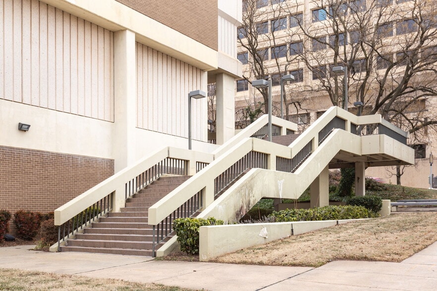 More Photos Of 200 N Main St, Winston-Salem Specialty For Sale