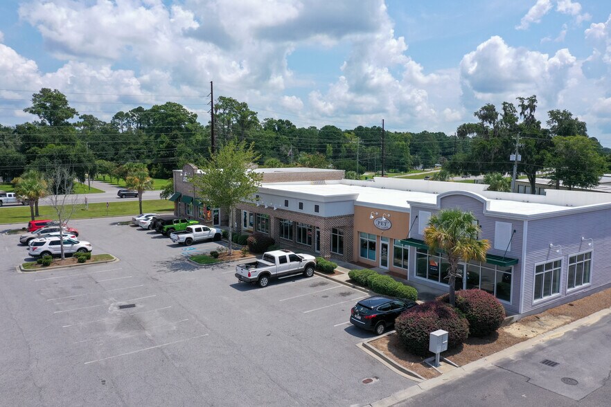 More Photos Of 864 Parris Island Gtwy, Beaufort Storefront For Lease