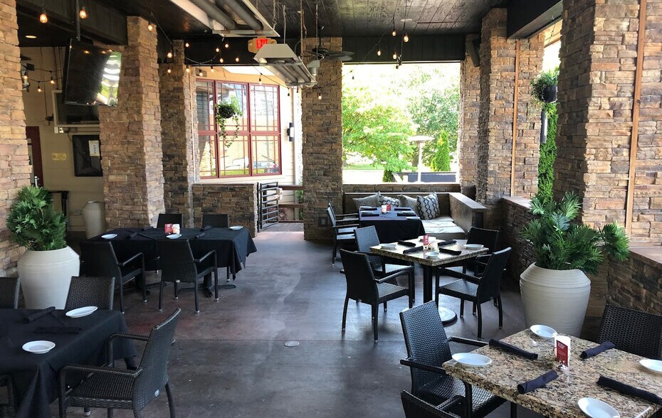 More Photos Of 3529 Pinnacle Hills Pky, Rogers Restaurant For Lease