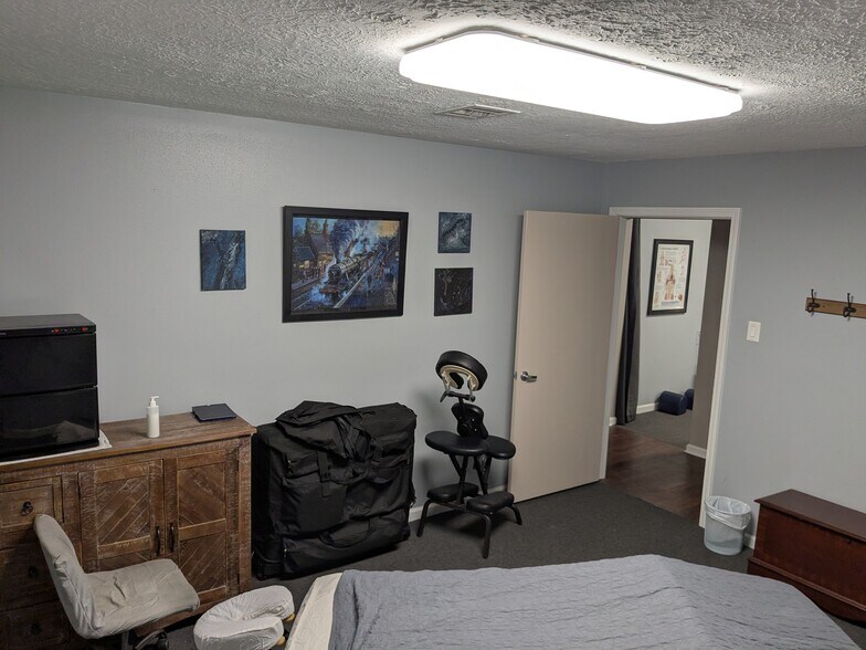 More Photos Of 12325 Scarsdale Blvd, Houston Medical For Sale