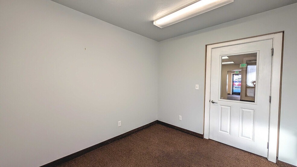 More Photos Of 528 N Main St, Logan Office For Lease