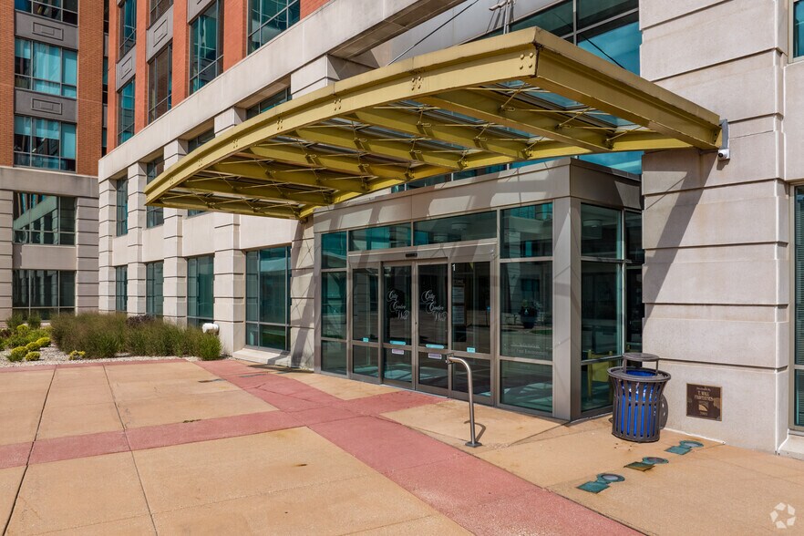 More Photos Of 525 Junction Rd, Madison Office For Lease