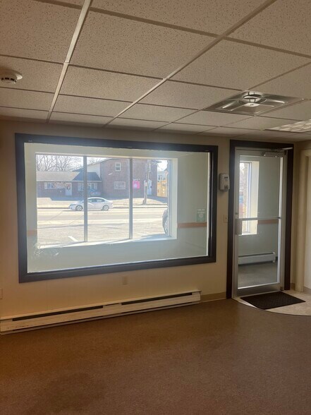 More Photos Of 980 Forest Ave, Portland Office For Lease