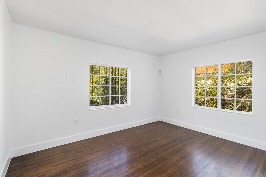 More Photos Of 5810 Biscayne Blvd, Miami Loft Creative Space For Sale