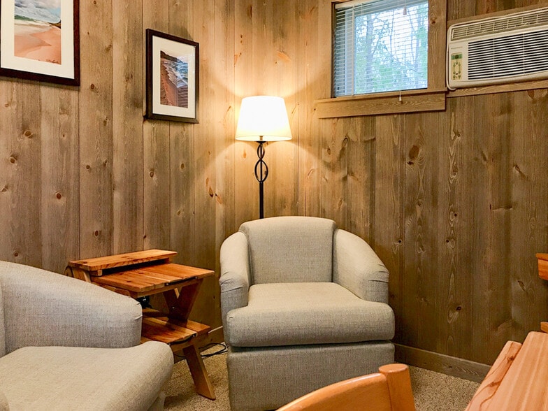 More Photos Of 11481 Main St, Honor Hotel For Sale