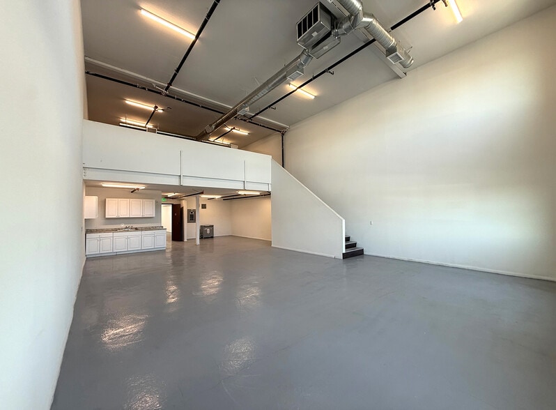 More Photos Of 746-756 Ceres Ave, Los Angeles Warehouse For Lease