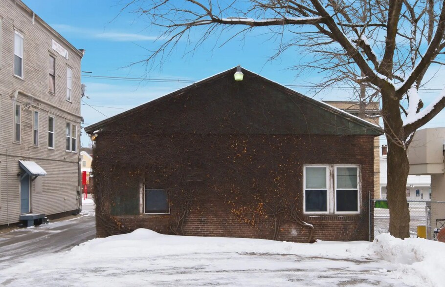 More Photos Of 47 Main St, Ashland Freestanding For Sale