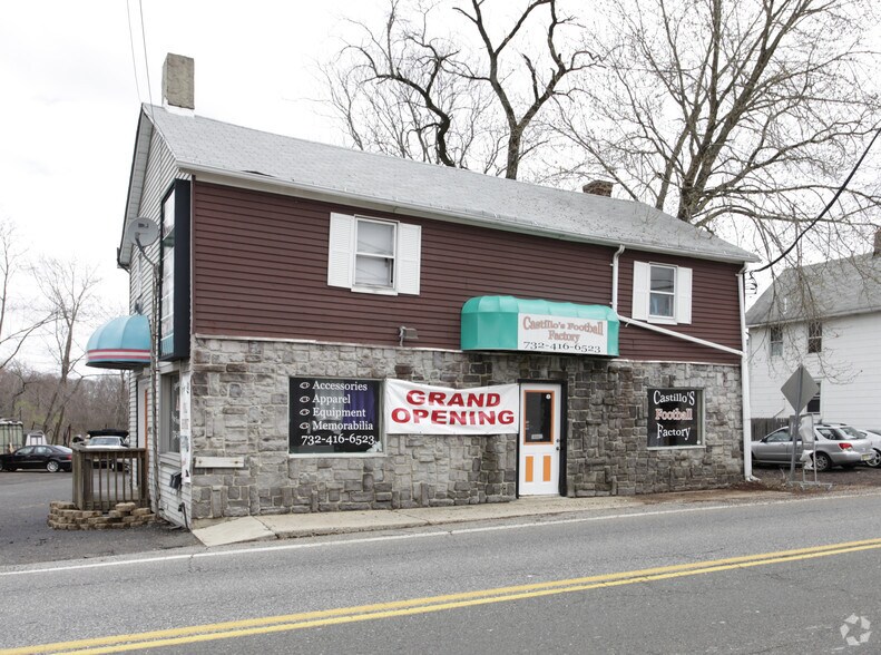 More Photos Of 54 Old Matawan Rd, Old Bridge Storefront Retail Residential For Lease