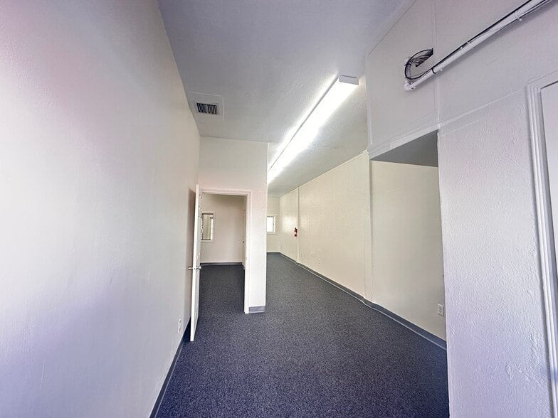 More Photos Of 17116-17122 Bellflower Blvd, Bellflower Storefront For Lease