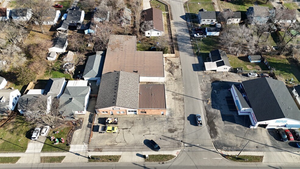 More Photos Of 3125 Yankee Rd, Middletown Auto Repair For Lease