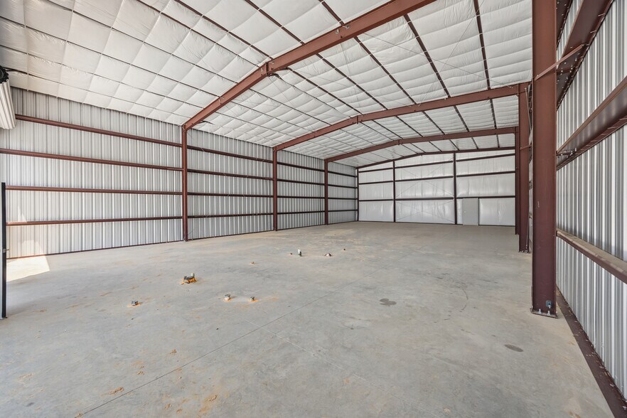 More Photos Of 8218 Homestead Rd, Houston Light Distribution For Sale