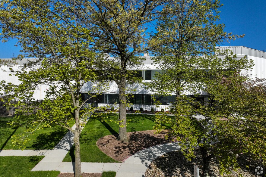 More Photos Of 201 Elizabeth St, Bordentown Warehouse For Lease