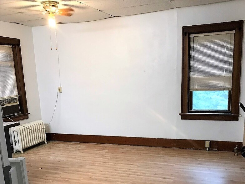 More Photos Of 203 N Broadway Ave, Marion Apartments For Sale