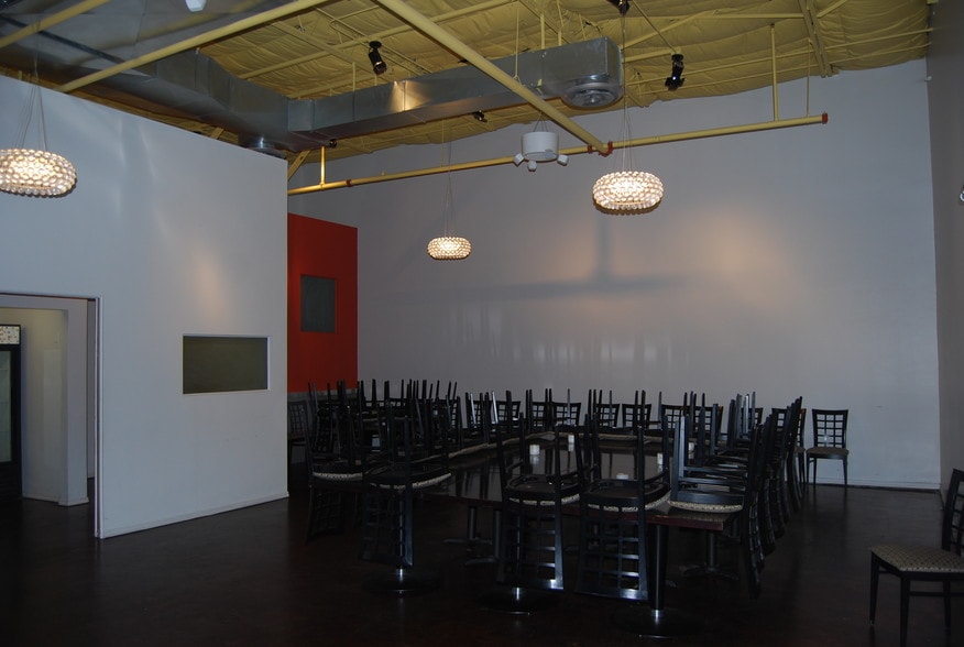 More Photos Of 2900 N Mesa St, El Paso Unknown For Sale