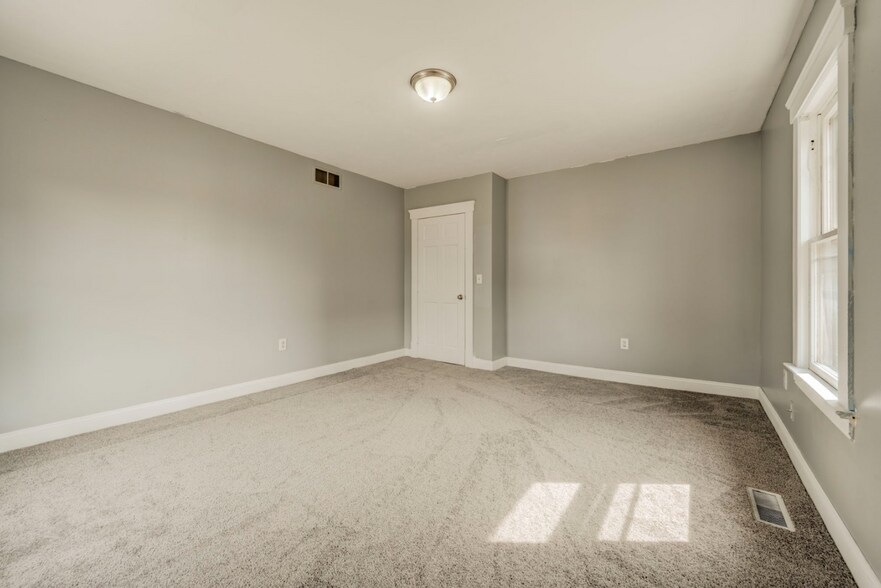 More Photos Of 4432 Pearl Rd, Cleveland Specialty For Sale