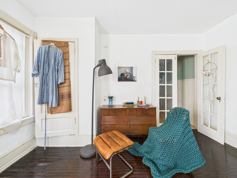 More Photos Of 4714 Woodland Ave, Philadelphia Apartments For Sale