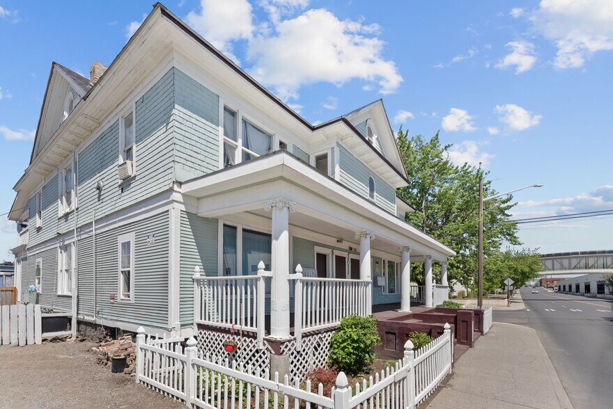 More Photos Of 1302 W Boone Ave, Spokane Apartments For Sale