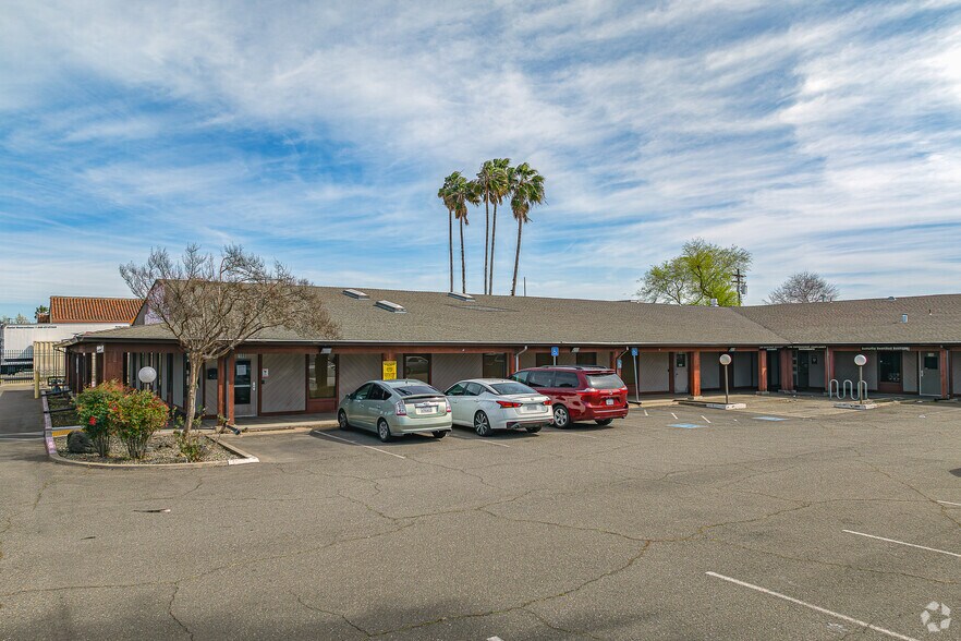 More Photos Of 2500 Marconi Ave, Sacramento Office For Lease
