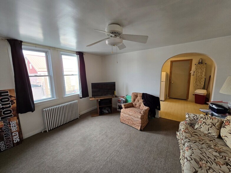 More Photos Of 547-549 E Mahoning St, Punxsutawney Storefront Retail Residential For Sale