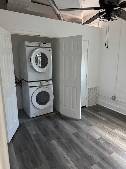 More Photos Of 4539 Montgomery Rd, Cincinnati Storefront Retail Residential For Sale