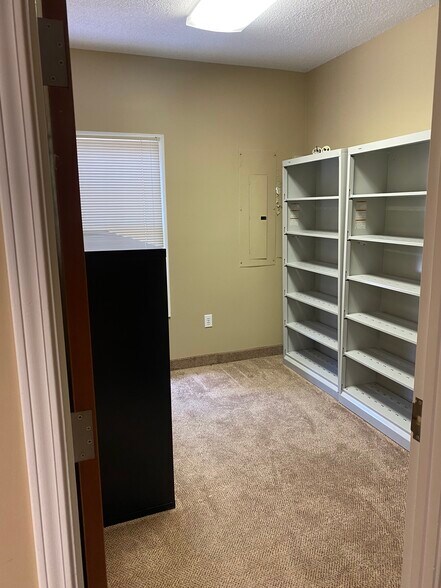 More Photos Of 1018 Lee Ann Dr, Concord Office For Sale