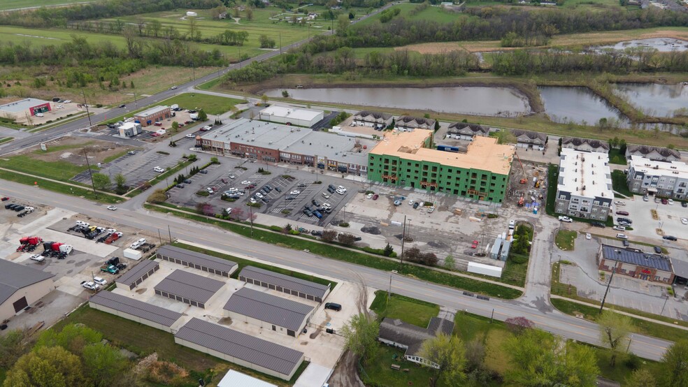 More Photos Of 102-110 S Buckner Tarsney Rd, Grain Valley Storefront For Sale