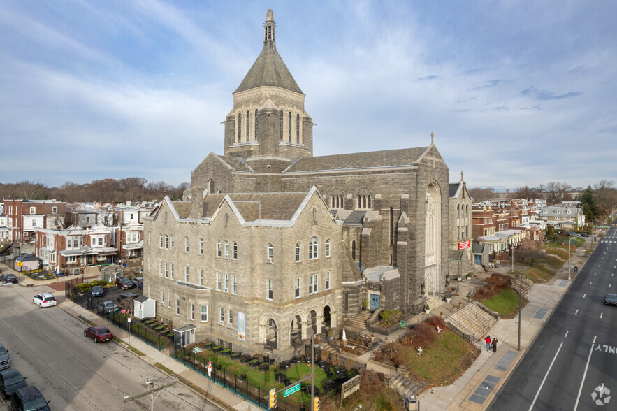 Primary Photo Of 5210-5218 N Broad St, Philadelphia Schools For Lease