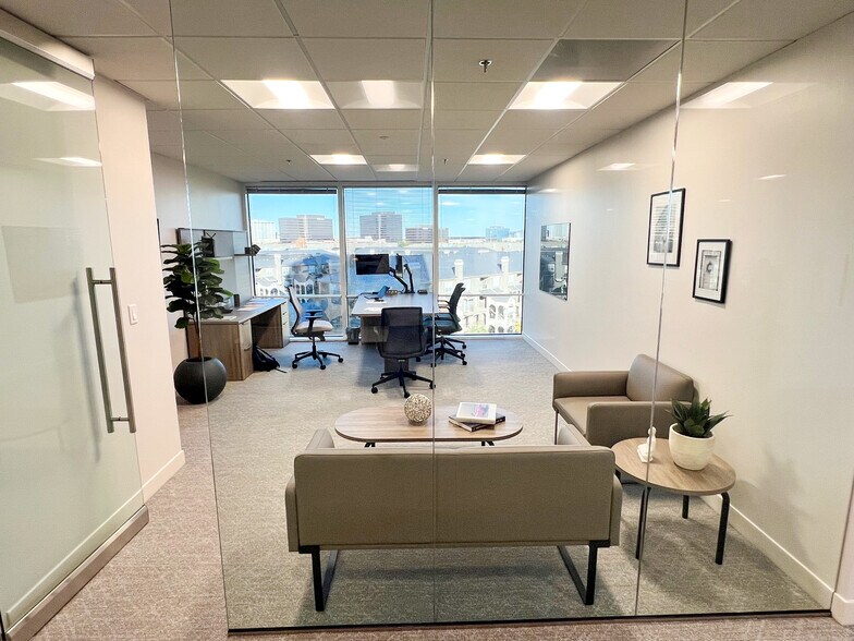 More Photos Of 12377 Merit Dr, Dallas Office For Lease