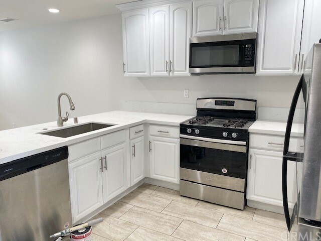 More Photos Of 738 W La Jolla Ave, Placentia Apartments For Sale