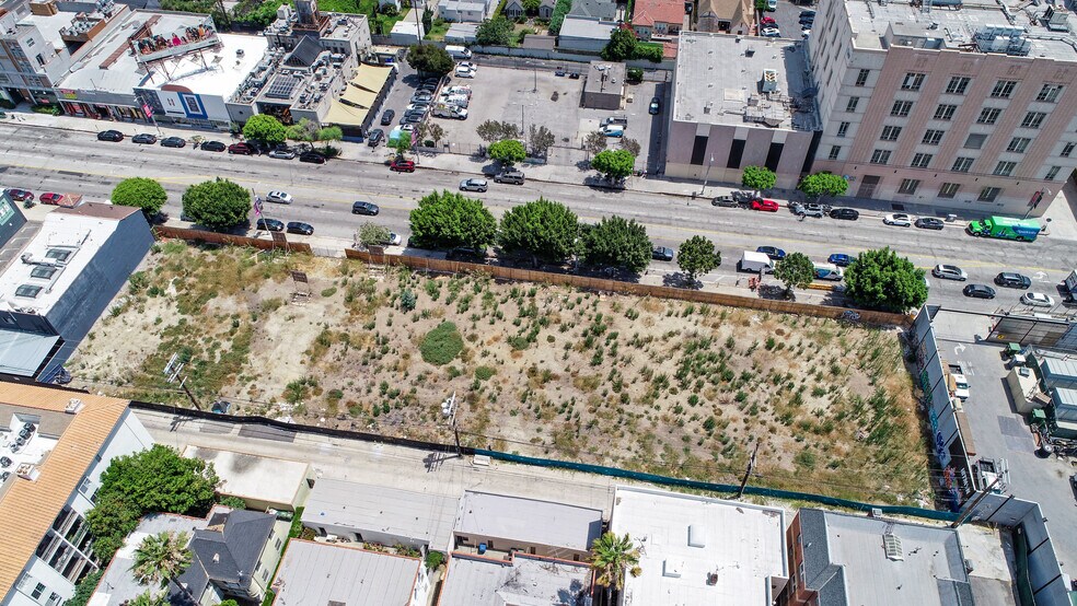 More Photos Of 639 S La Brea Ave, Los Angeles Land For Lease