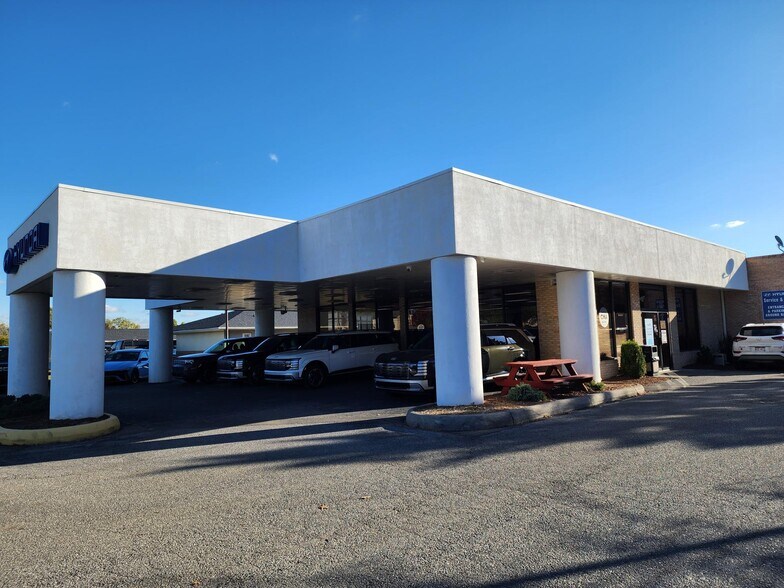 More Photos Of 2934 Valley Ave, Winchester Auto Dealership For Lease