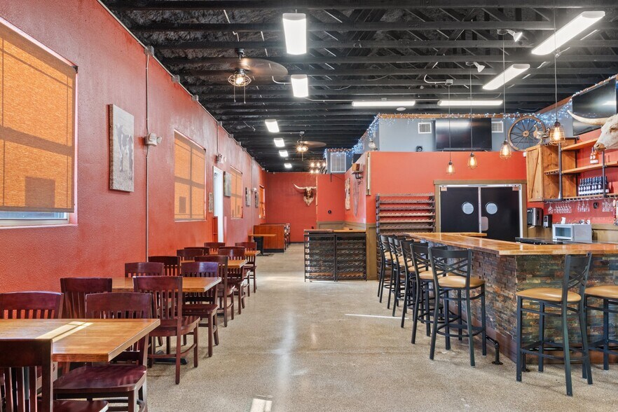 More Photos Of 508 Citrus Ave, Crystal River Restaurant For Sale