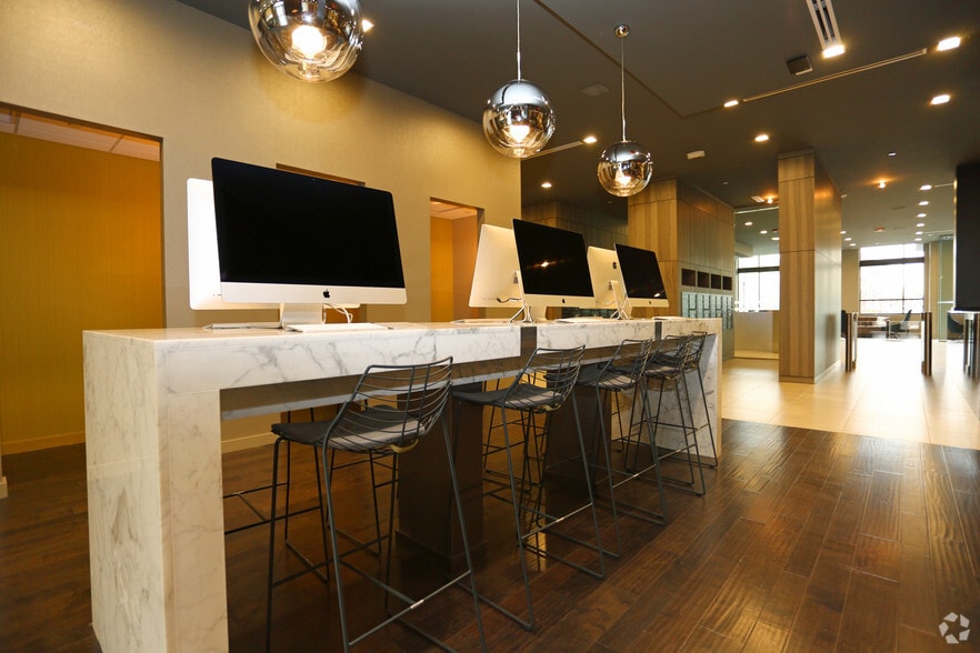 More Photos Of 4000 Riverside Station Blvd, Secaucus Apartments For Lease
