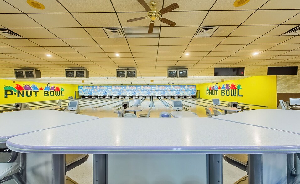 More Photos Of 2701 P Nut Ln, Bloomsburg Bowling Alley For Sale