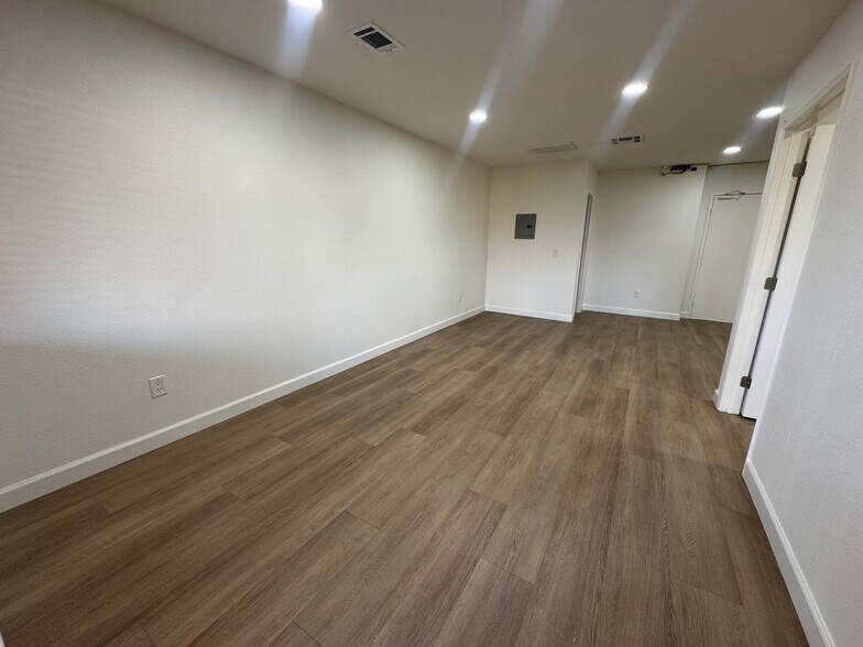 More Photos Of 451 W Bonita Ave, San Dimas Office For Lease