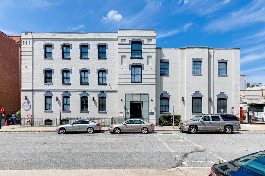 More Photos Of 325 Brown St, Petersburg Apartments For Lease