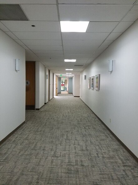 More Photos Of 5890 Stoneridge Dr, Pleasanton Medical For Lease